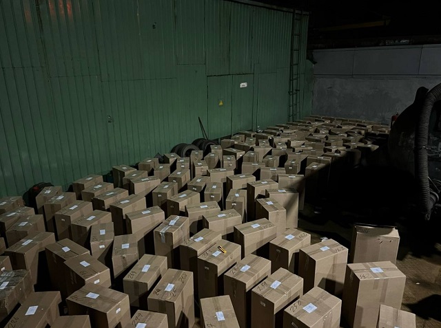 В Мордовии оштрафовали на 1,8 млн рублей предпринимателя, у которого изъяли контрафакт на 21 мн рублей В Мордовии оштрафовали на 1,8 млн рублей предпринимателя, у которого изъяли контрафакт на 21 мн рублей