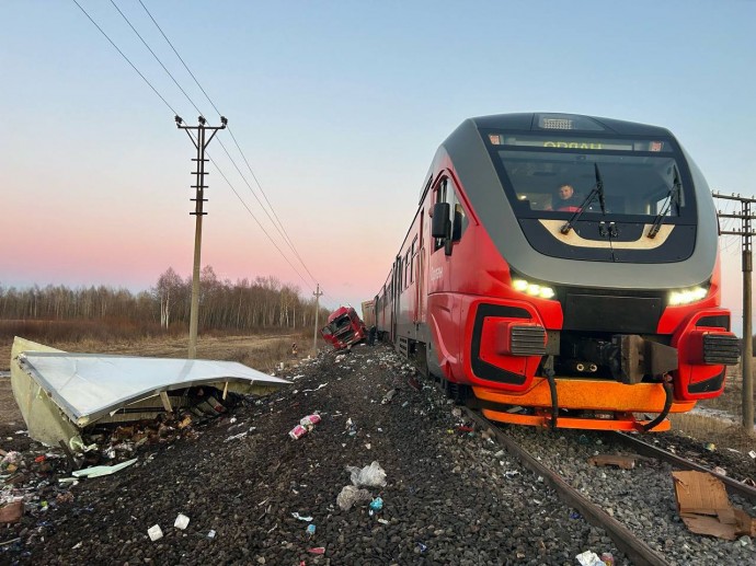 Число пострадавших в ДТП с электричкой в Ярославской области выросло до 11