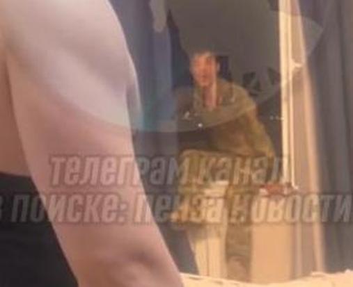 В Пензе человек в форме пытался сжечь квартиру и выпрыгнуть из окна 16 этажа