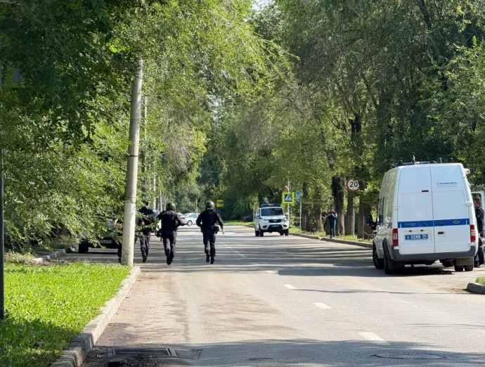 В Магнитогорске заметили скопление силовых структур
