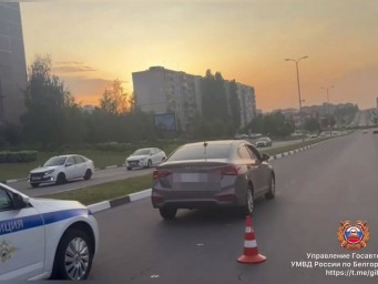 Водитель иномарки сбил женщину и ребёнка на пешеходном переходе в Старом Осколе