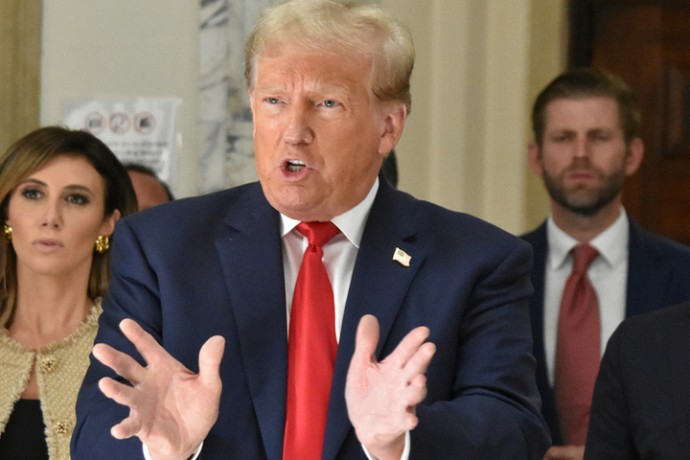 Трамп сделал заявление об отдалении США от переговоров по Украине