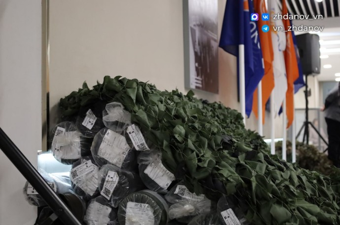 Фонд Андрея Скоча передал волонтёрам Старого Оскола материалы для маскировочных сетей