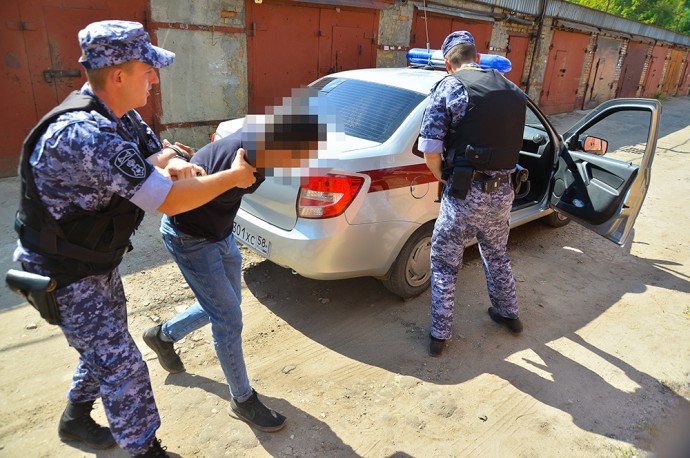В одном из баров Пензы задержали нетрезвого дебошира