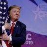 Трампа уличили в использовании американского флага для своих целей