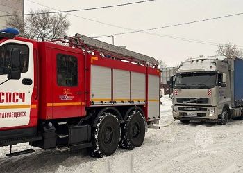 В Приамурье спасатели вызволяли авто из сугробов