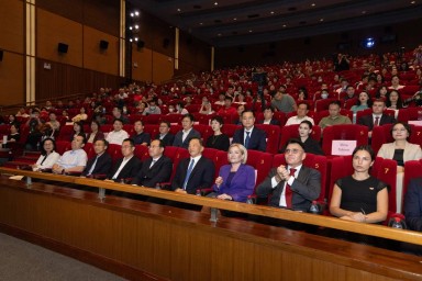 Ольга Любимова приняла участие в открытии Фестиваля российского кино в Китае