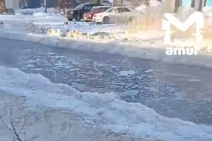 В российском городе улица превратилась в реку после трехдневного кипяточного потопа