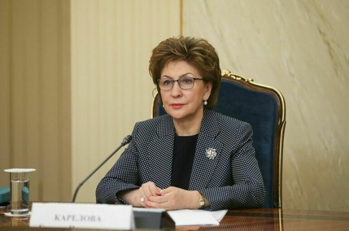 Сенатор Карелова предложила вернуть в паспорт обязательные отметки о браке и детях