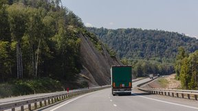 Марат Хуснуллин: Более 1,8 тыс. км федеральных дорог введено в эксплуатацию с начала года по нацпроекту «Инфраструктура для жизни»