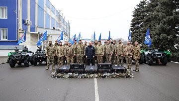 ЕР и фонд "Ветераны СВО и КТО" передали спецтехнику участникам СВО