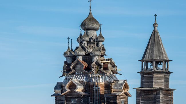 Мизулина рассказала о росте негативных трендов против церкви в интернете