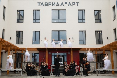 В Херсонской области открылся творческий поселок «Счастливцево»