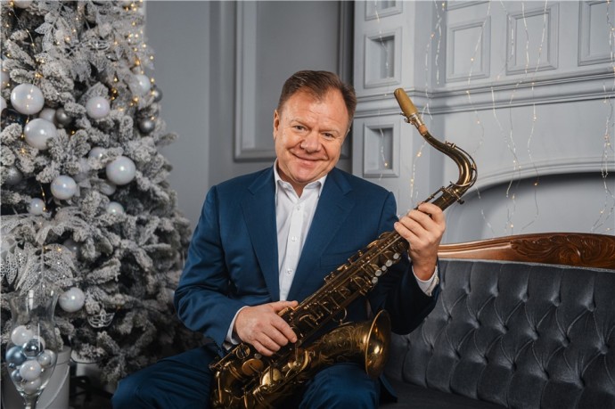 В преддверии Нового года Игорь Бутман представит альбом «Зимняя сказка» в новом звучании В преддверии Нового года Игорь Бутман представит альбом «Зимняя сказка» в новом звучании