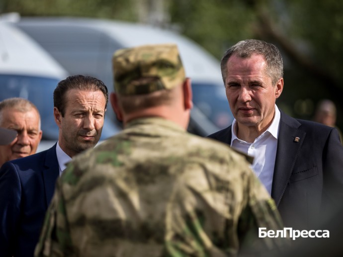 Вячеслав Гладков передал новую партию автомобилей белгородскому «Орлану»