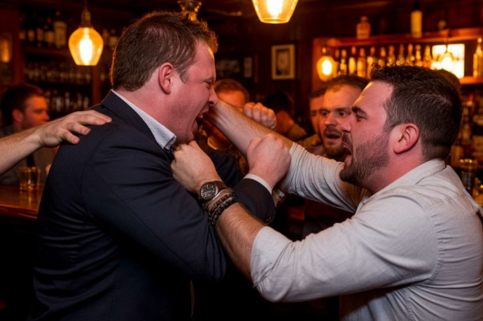 Подравшийся в баре вице-губернатор Вологодской области подал в отставку Подравшийся в баре вице-губернатор Вологодской области подал в отставку