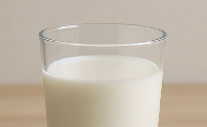 Россияне стали меньше покупать молочку Россияне стали меньше покупать молочку