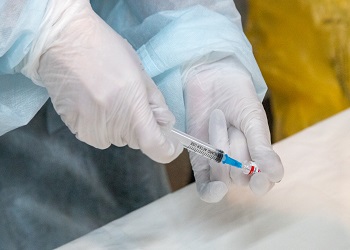 Приамурье получило вакцину от пневмококка для людей старше 60 лет