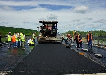 При ремонте мостов Приамурья начали использовать новый материал