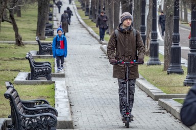 В СФ призвали тестировать электросамокатчиков на знание ПДД