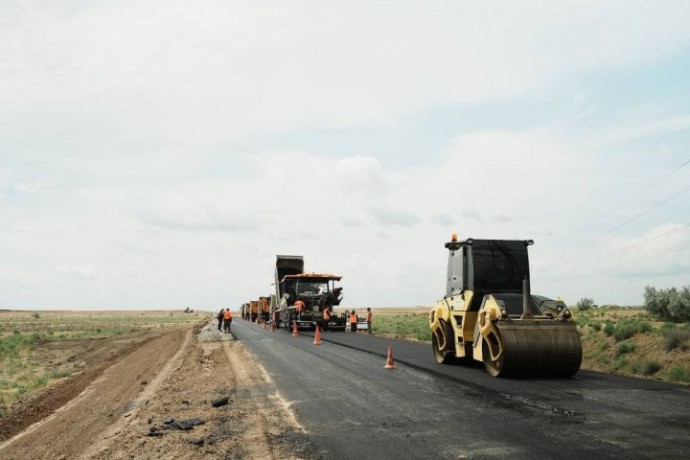 В Астраханской области по просьбе сельчан ремонтируют автодорогу