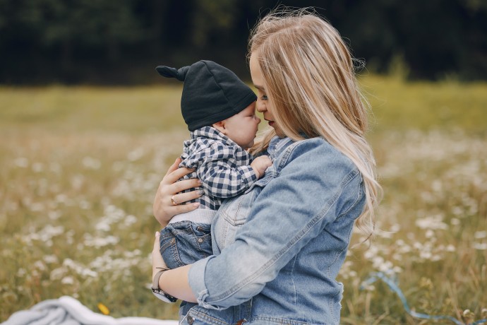 Rambler&Co: для 31% россиян любимой стала песня «Ложкой снег мешая» Rambler&Co: для 31% россиян любимой стала песня «Ложкой снег мешая»