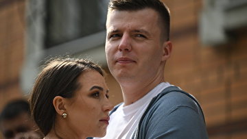 Суд продлил домашний арест автору фитнес-тренингов Лерчек и ее экс-супругу