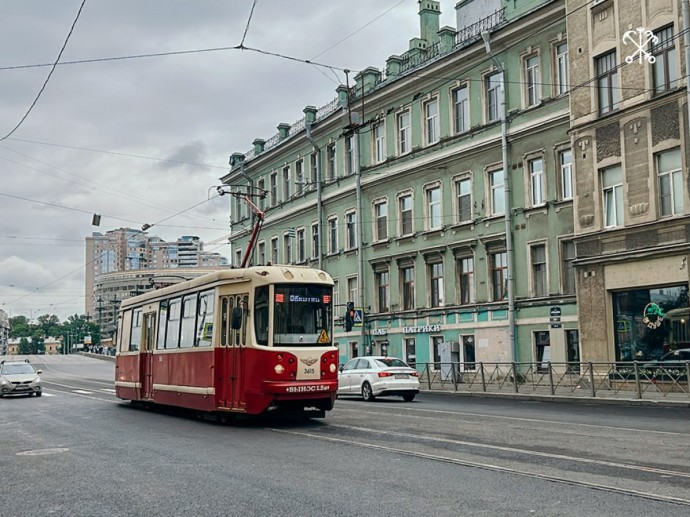 В Петроградском районе закончили ремонтировать трамвайные пути