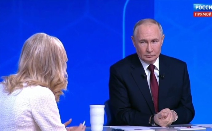 Владимир Путин: необходимо доводить до детей ценность книги Владимир Путин: необходимо доводить до детей ценность книги