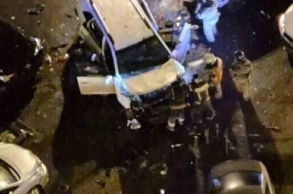 В Москве во дворе дома взорвался автомобиль