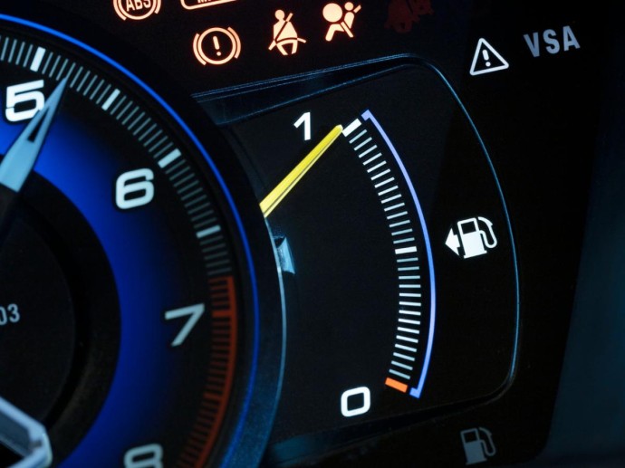 Зима добавит расход, но спасёт одна вещь: как утренняя процедура снижает траты на топливо