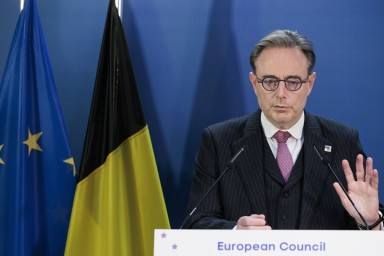 Премьер Бельгии заявил, что никто в ЕС не хочет возвращать РФ активы