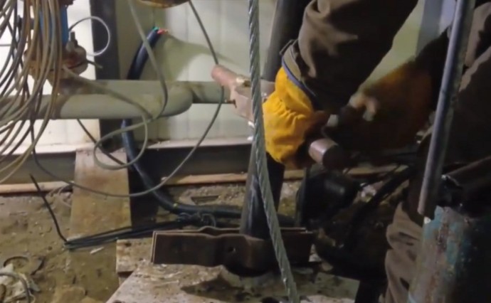 В Троицком и Новотроицком серьёзные перебои с водой: насос заклинило в скважине В Троицком и Новотроицком серьёзные перебои с водой: насос заклинило в скважине