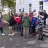 Сотни россиян приехали на поиски вышедшего за забор и исчезнувшего восьмилетнего мальчика