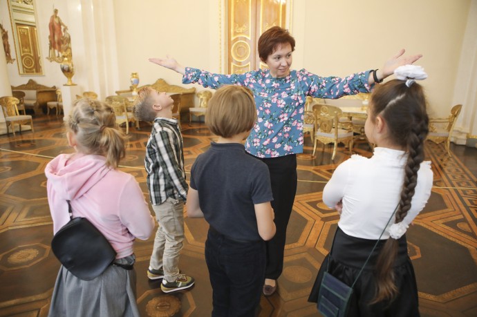 Детский омбудсмен предлагает выдавать «Пушкинскую карту» с 10-12 лет Детский омбудсмен предлагает выдавать «Пушкинскую карту» с 10-12 лет