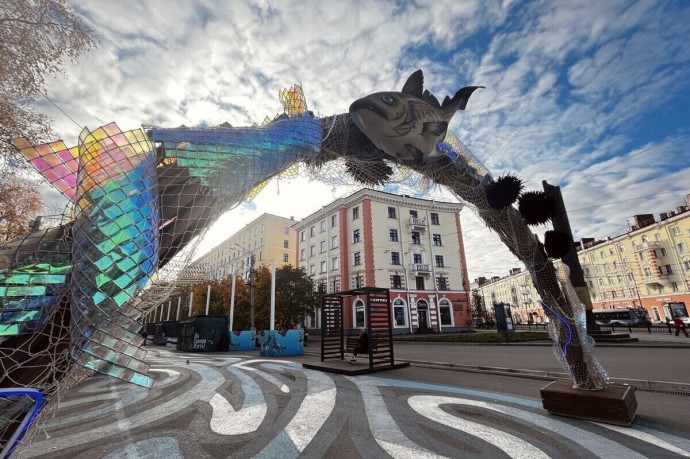 Праздничные торговые ряды открылись на улице Воровского к 109‑летию Мурманска Праздничные торговые ряды открылись на улице Воровского к 109‑летию Мурманска