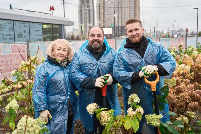 Более 30 тыс. растений высажено в Москве в рамках акции «Озеленяем вместе»
