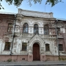 Здание бывшей богадельни купца Вахрамеева в Ярославле выставлено на продажу