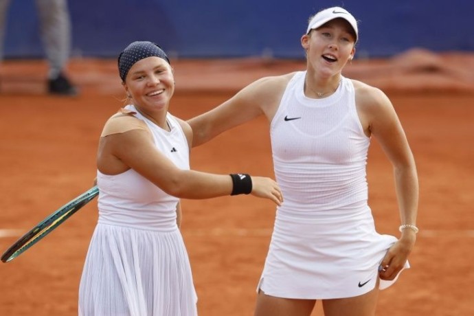 Теннис, Итоговый турнир WTA, Андреева / Шнайдер - Стефани / Бабош, прямая текстовая онлайн трансляция