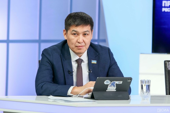 Анатолий Семенов: «Ил Дархан обозначил ключевые направления развития республики»