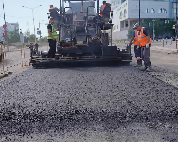 В Якутске подрядчика обязали посадить новые деревья взамен вырубленных В Якутске подрядчика обязали посадить новые деревья взамен вырубленных