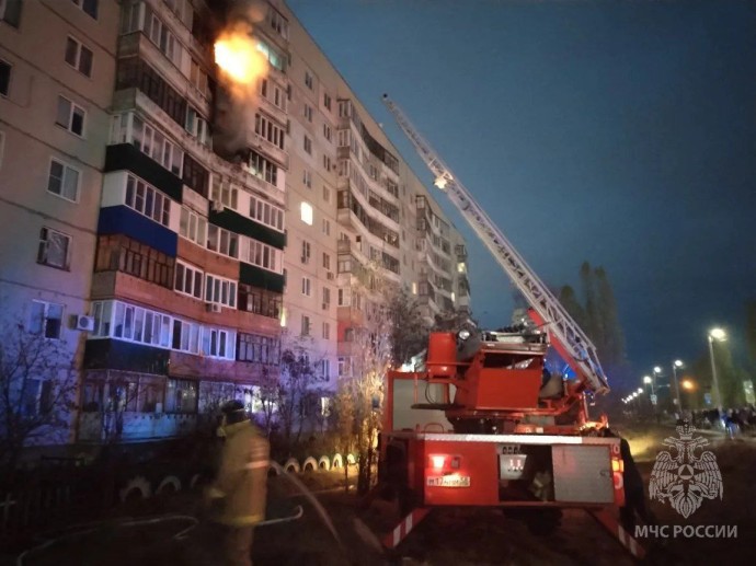 На улице Антонова в Пензе из горящей девятиэтажки эвакуировали 25 человек