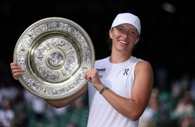 Польская теннисистка Ига Швентек впервые выиграла Уимблдон