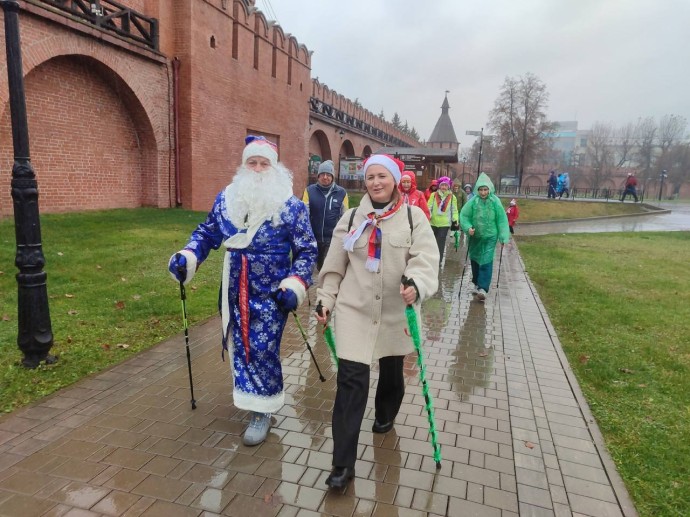 «Променад Дедов Морозов» состоялся в Туле «Променад Дедов Морозов» состоялся в Туле