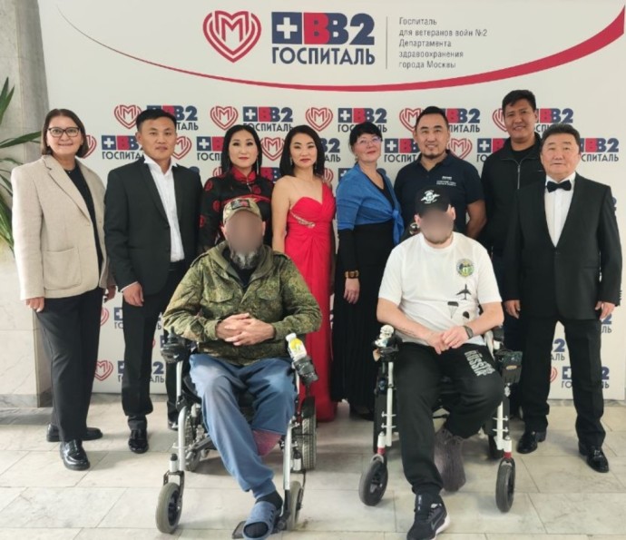 Оперные певцы Бурятии спели для бойцов СВО