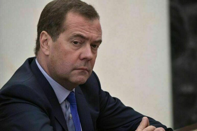 Медведев: Мерц ощутил себя бандеровцем на встрече с Трампом