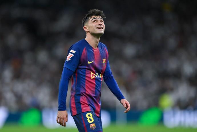 Педри опередил Месси и стал новым рекордсменом "Барселоны"