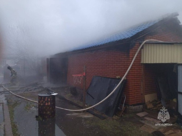 В Башкирии в крупном пожаре пострадала женщина В Башкирии в крупном пожаре пострадала женщина