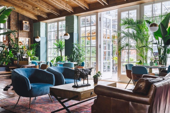 Пространство Blanc превратится в арт-лабиринт: Revenge презентует Navy Brush Пространство Blanc превратится в арт-лабиринт: Revenge презентует Navy Brush