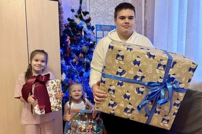 «Ёлка желаний» исполнила мечты детей из многодетной семьи в Новодвинске